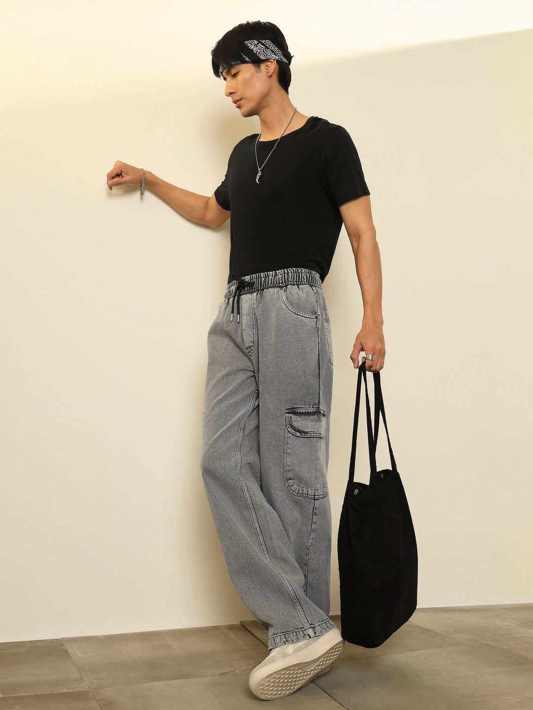 Men Grey Cargo Pocket Relax Fit Jogger Jeans