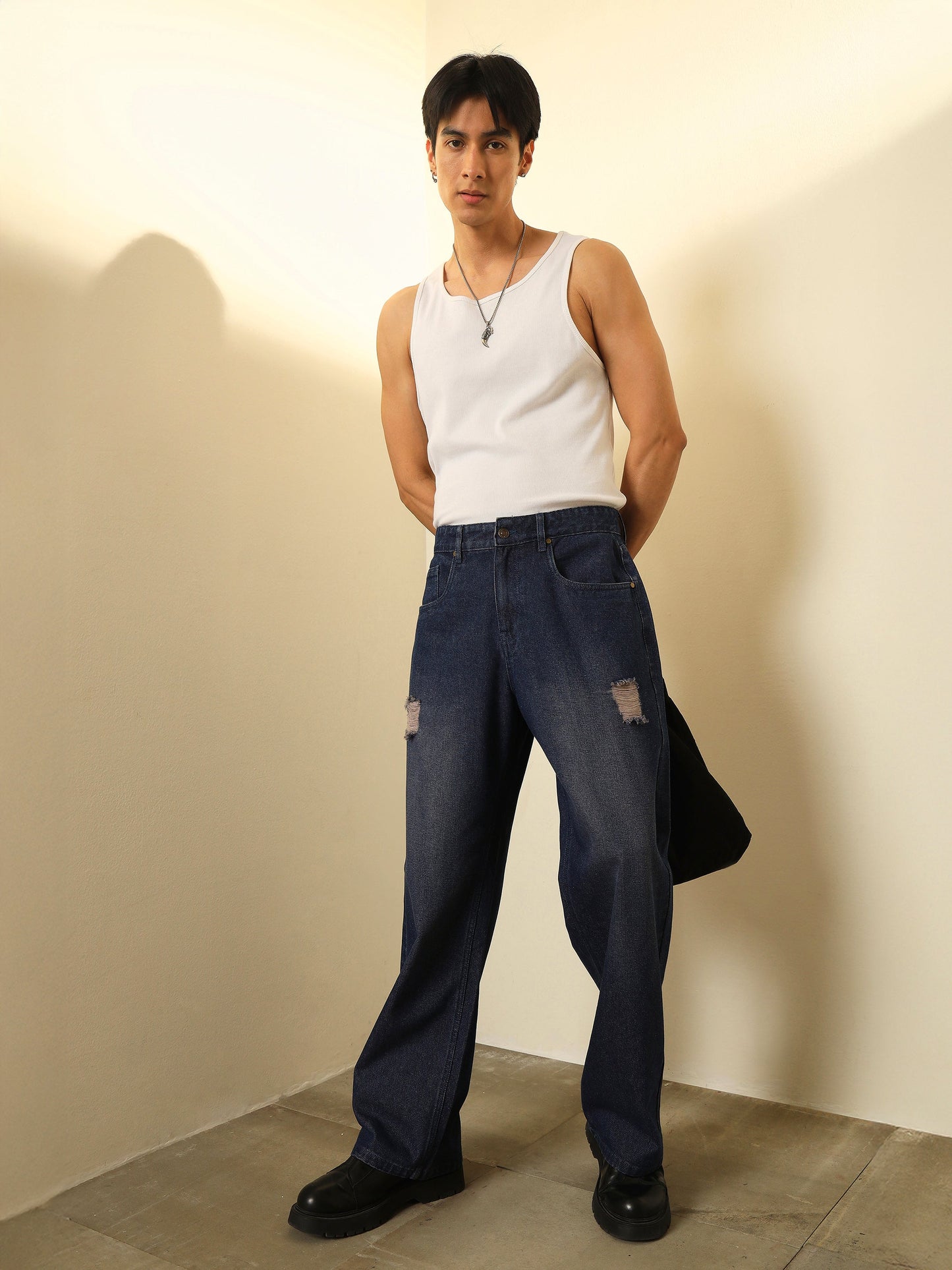 Men Navy Blue Washed Front Distressed Relax Fit Jeans