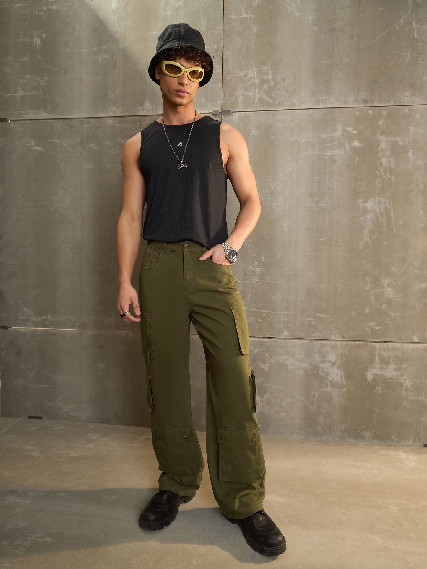Men Green Twill Utility Pockets Wide Leg Cargo Pants