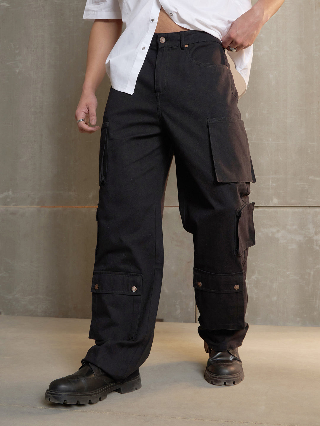 Men Black Twill Utility Pockets Wide Leg Cargo Pants