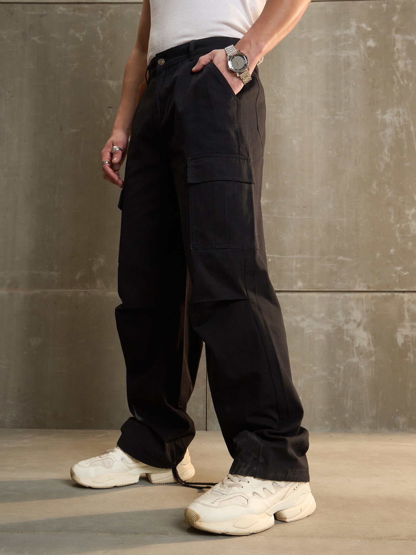 Men Black Twill Facing Detail Wide Leg Cargo Pants