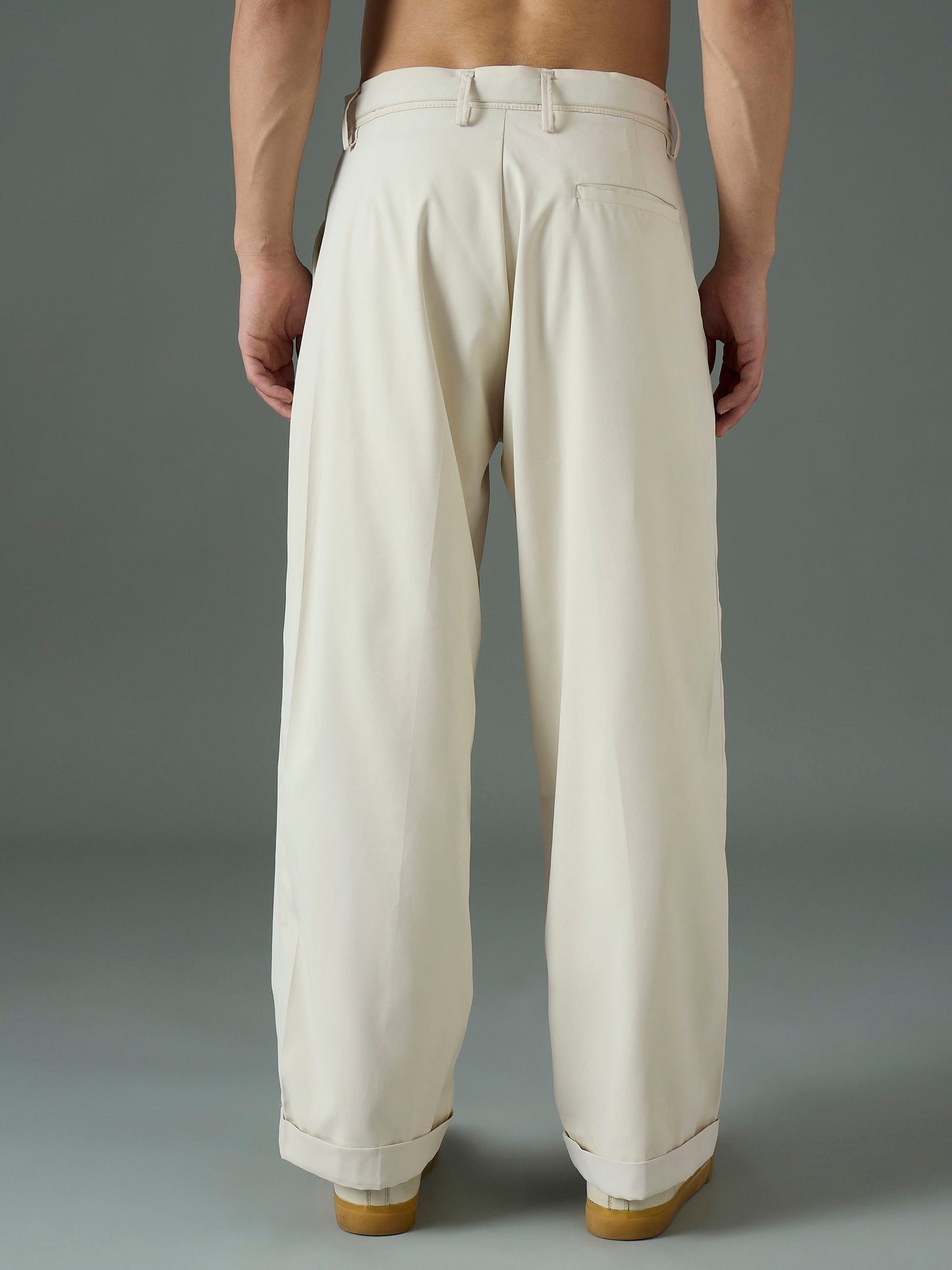 Men Off White Front Belt Relax Fit Korean Trouser
