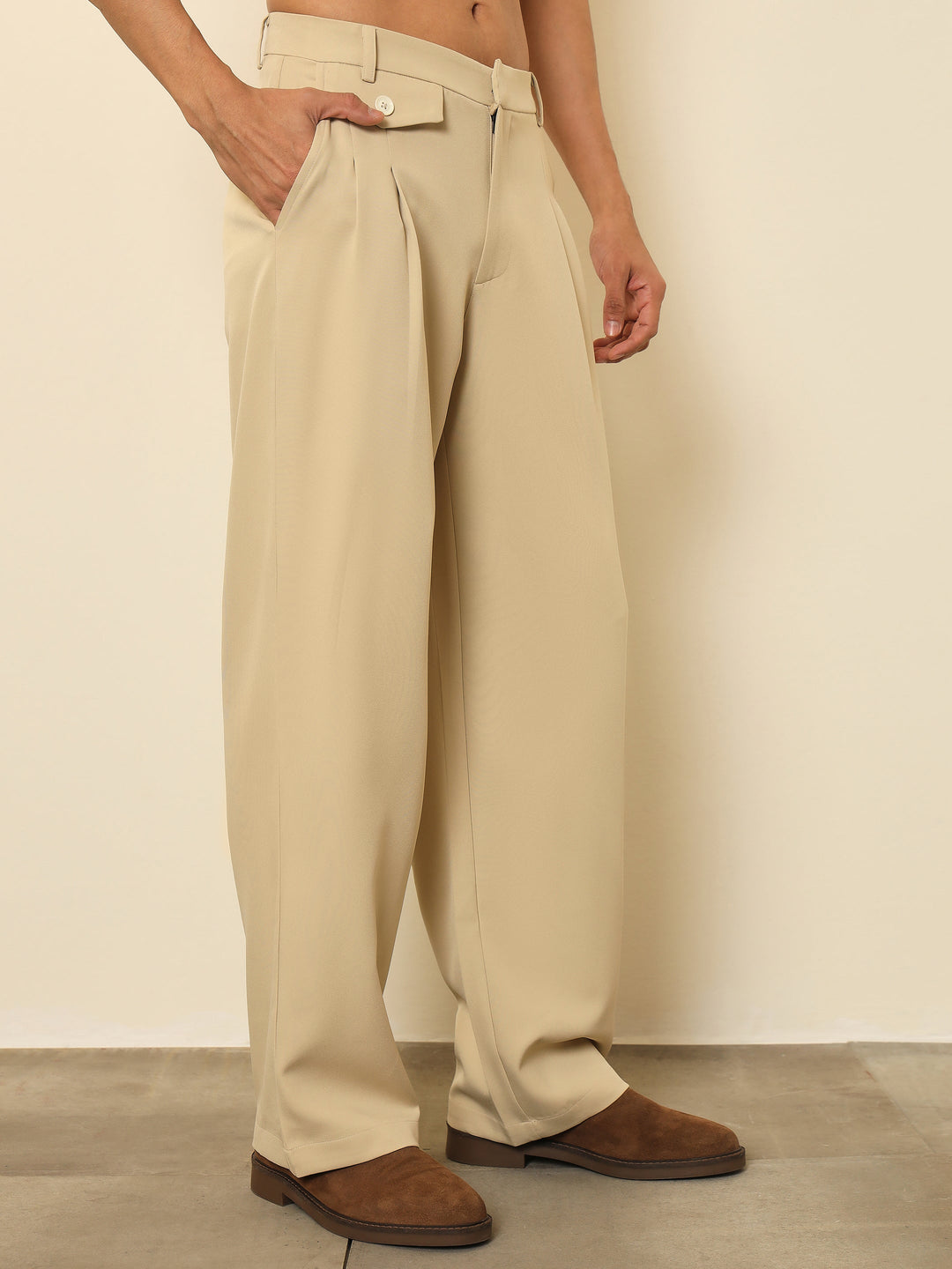 Men Light Beige Mock-Flap Pocket Pleated Korean Pants