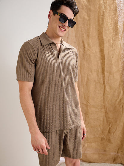 Men Beige Textured Relax Fit Polo T-Shirt With Shorts