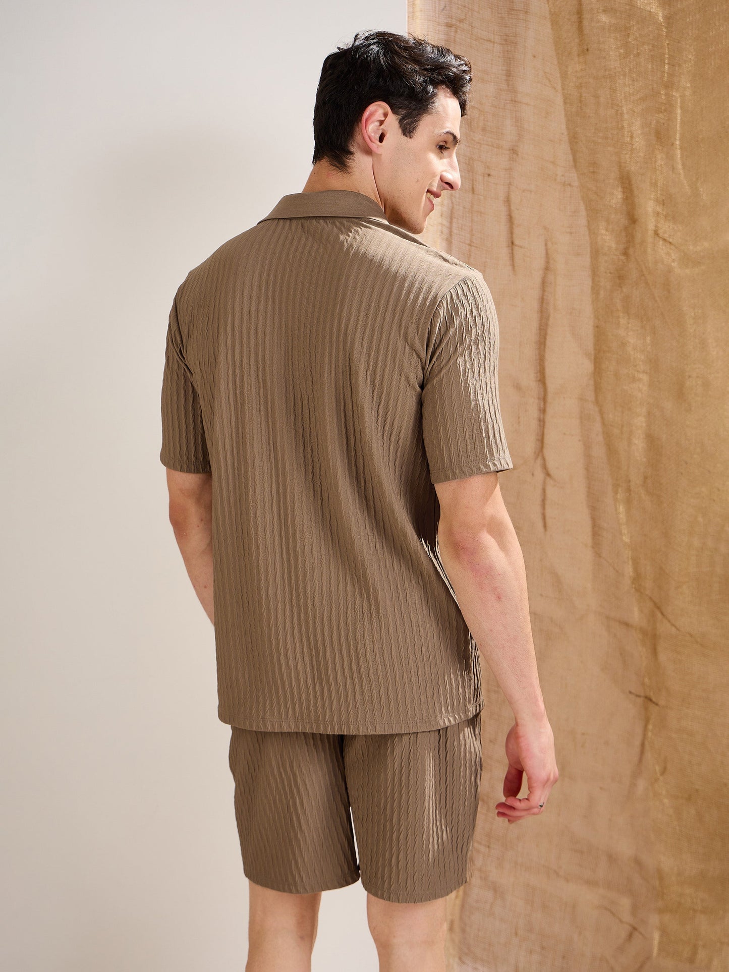 Men Beige Textured Relax Fit Shorts