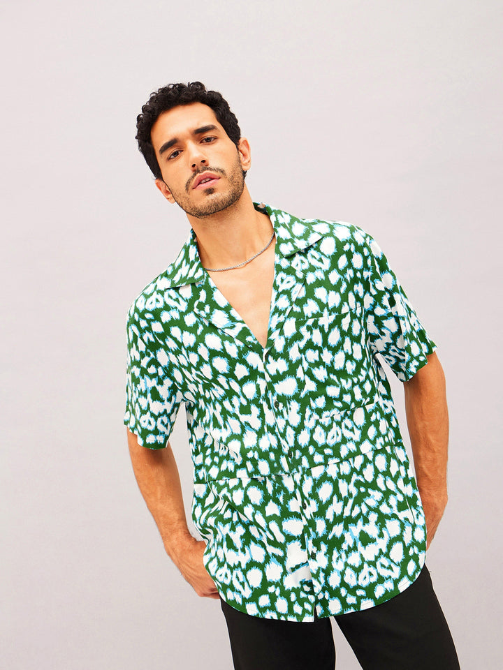 Men Green &amp; White Abstract Short Sleeve Relax Shirt