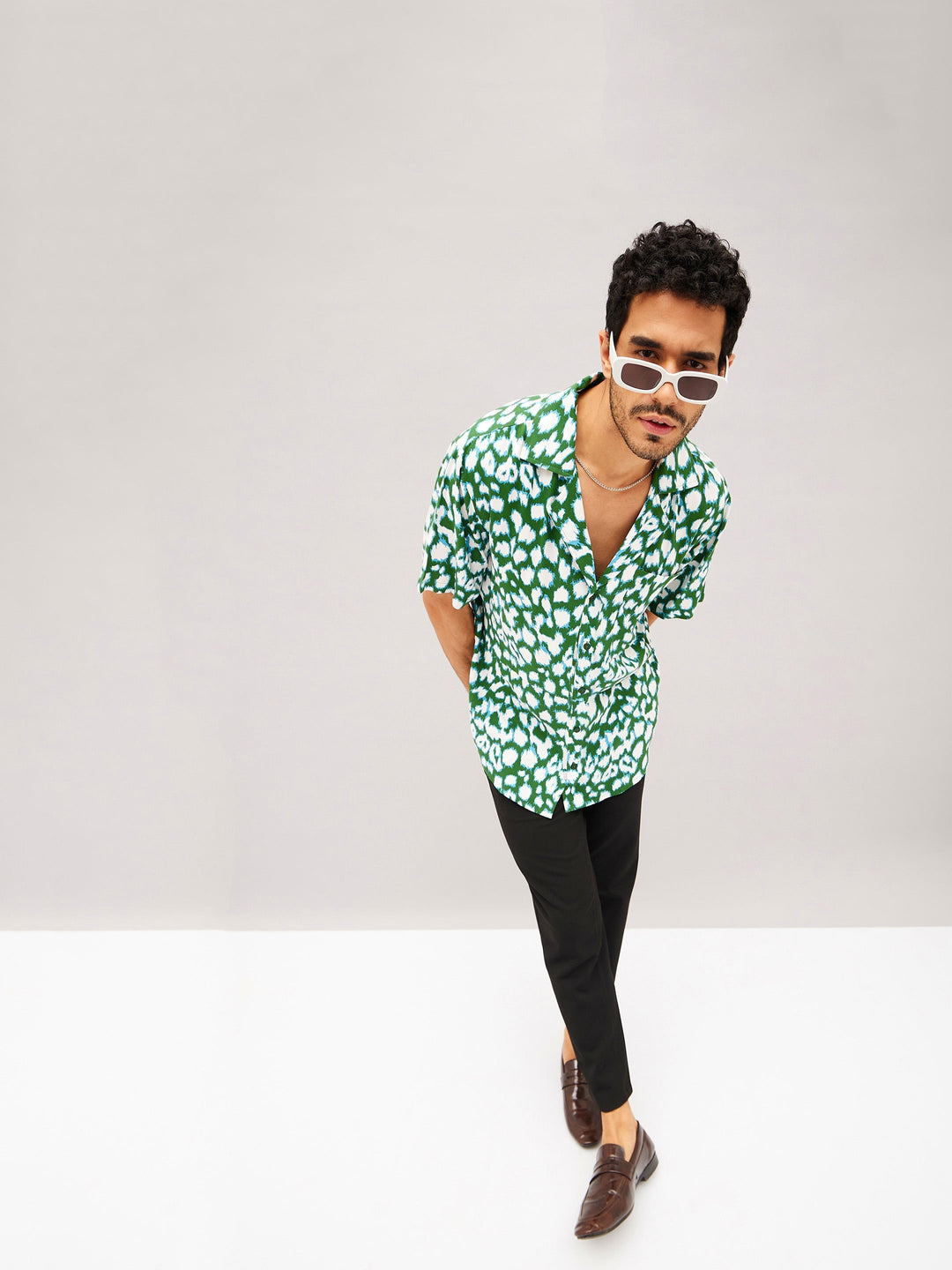 Men Green &amp; White Abstract Short Sleeve Relax Shirt