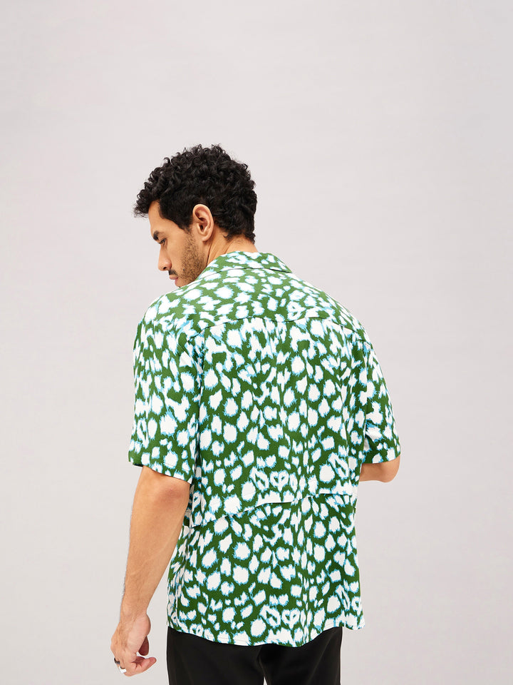 Men Green &amp; White Abstract Short Sleeve Relax Shirt