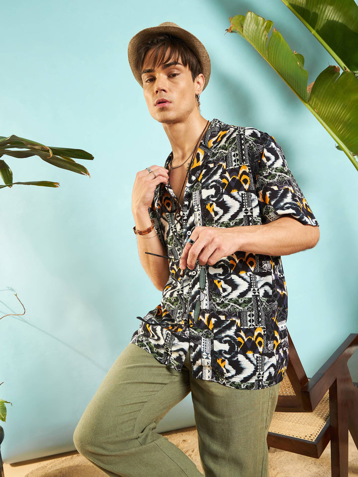Men Grey &amp; Black Conversational Print Relax Fit Shirt