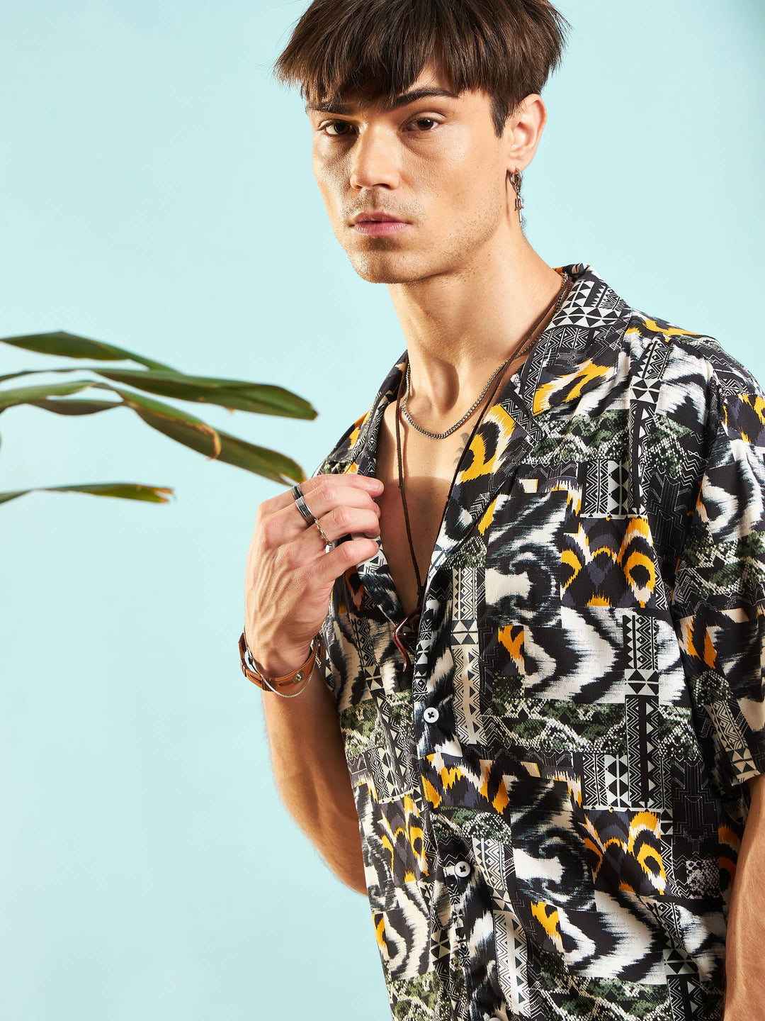 Men Grey &amp; Black Conversational Print Relax Fit Shirt