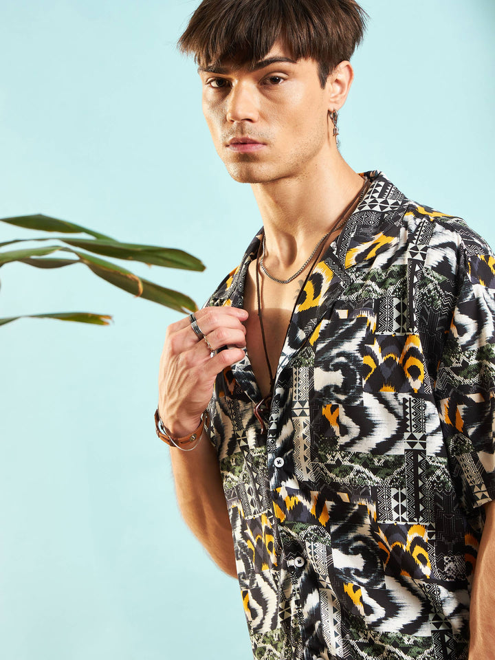 Men Grey &amp; Black Conversational Print Relax Fit Shirt