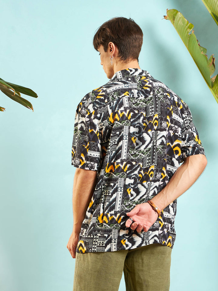 Men Grey &amp; Black Conversational Print Relax Fit Shirt