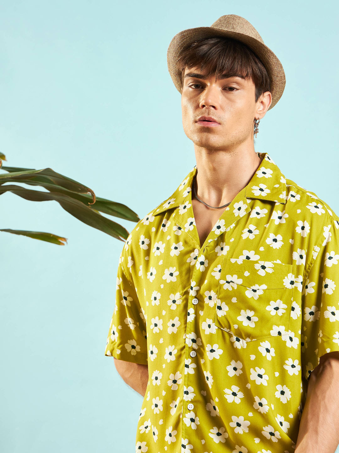 Men Green &amp; White Floral Relax Fit Shirt