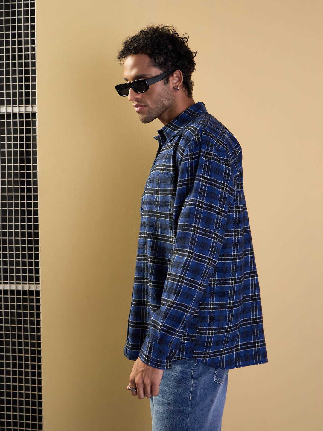 Men Blue &amp; Black Check Patch Pocket Oversize Shirt