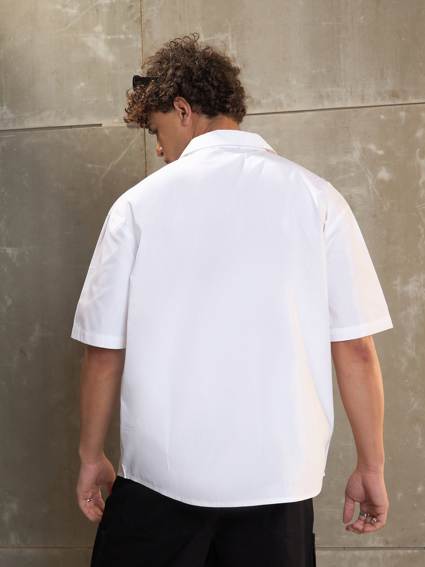 Men White Poplin Front Pocket Relax Fit Shirt