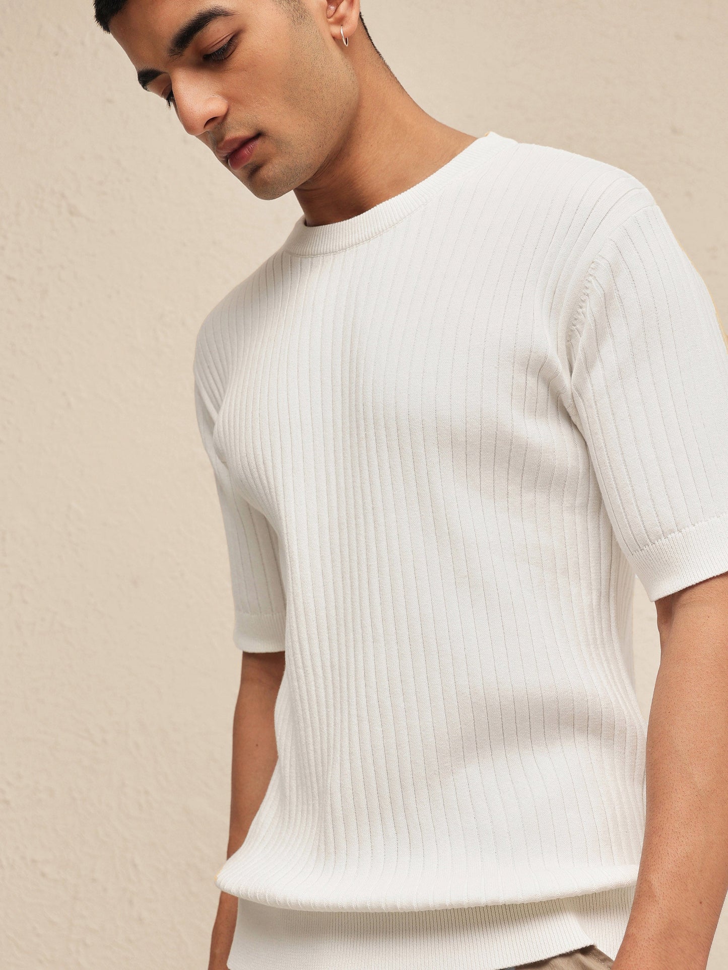 Men White Relax Fit Round Neck T-Shirt