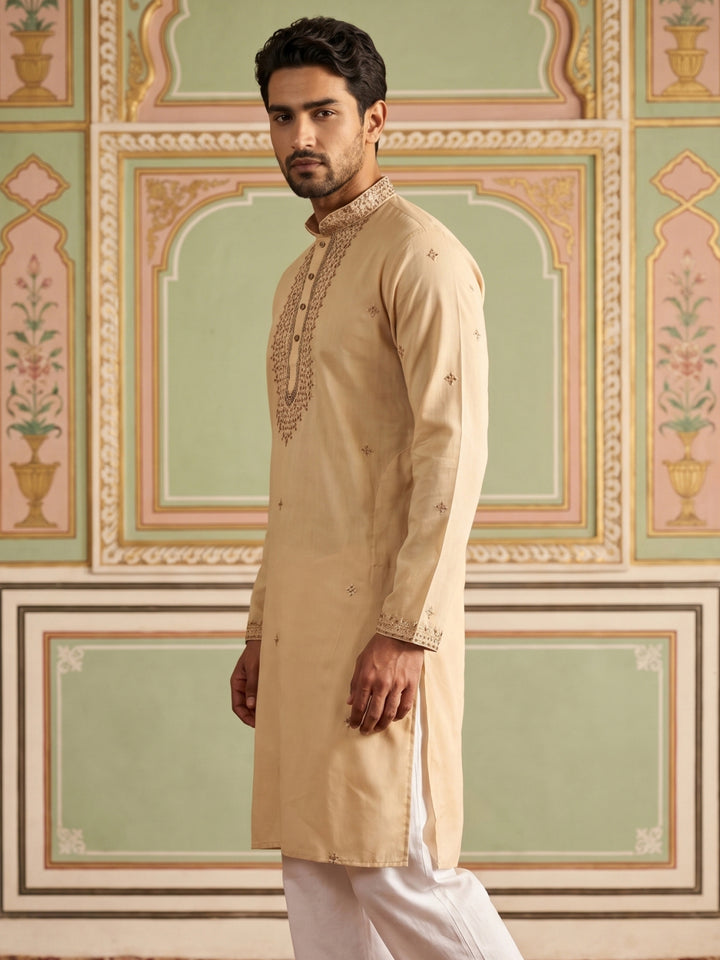 Men’S Silk Blend Embroidered Kurta