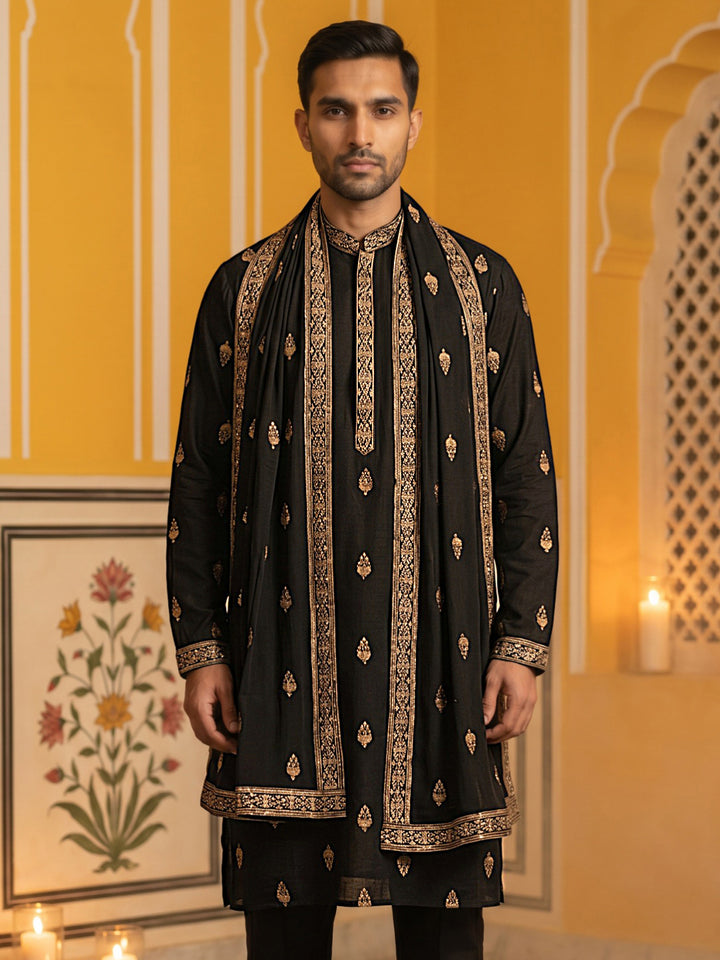 Silk Blend Embroidered Kurta With Dupatta