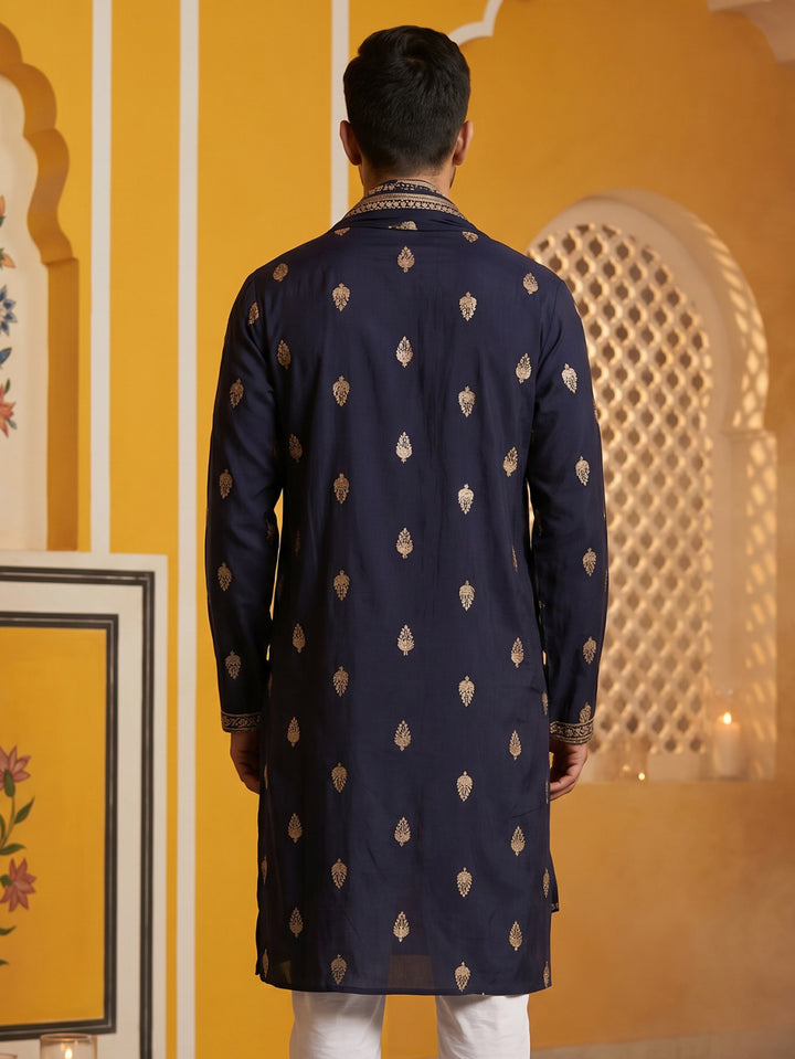 Silk Blend Embroidered Kurta With Dupatta