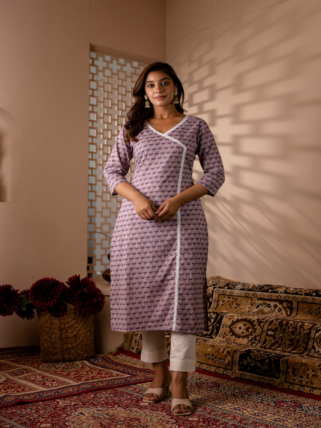 Floral Printed V-Neck  Kurta (LAVENDER)