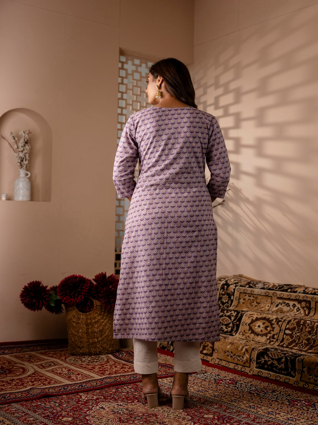 Floral Printed V-Neck  Kurta (LAVENDER)