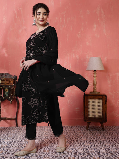 Pink Kurta Set with White Floral Embroidery and a Matching Dupatta