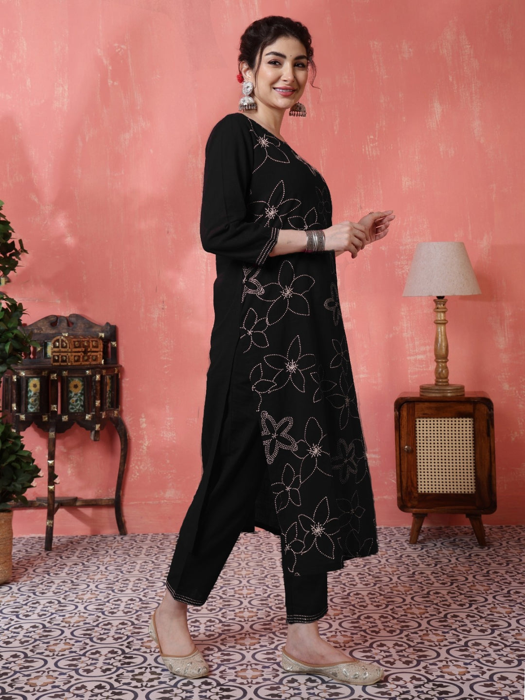 Pink Kurta Set with White Floral Embroidery and a Matching Dupatta