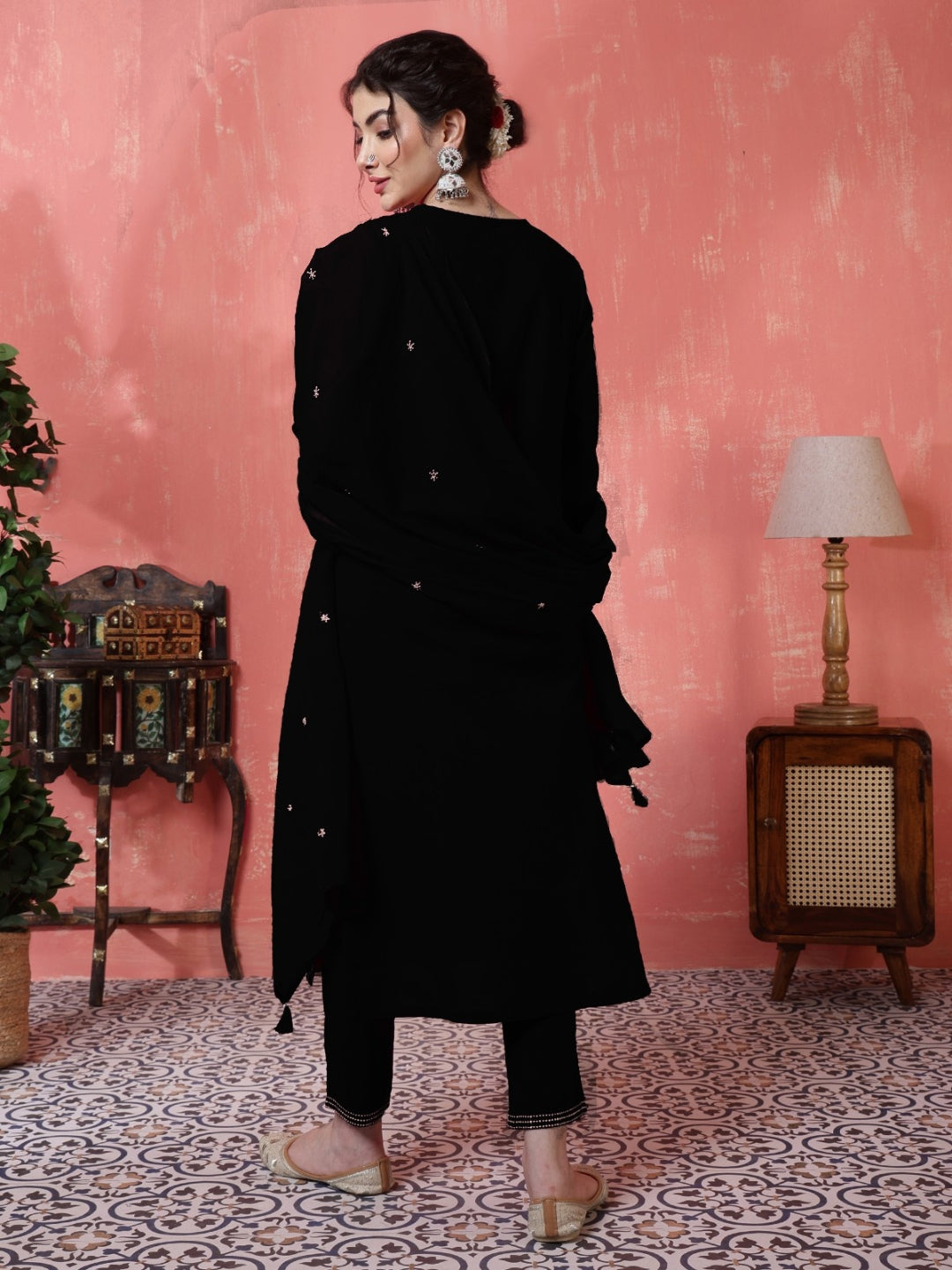 Pink Kurta Set with White Floral Embroidery and a Matching Dupatta