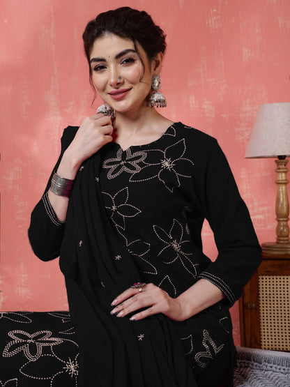 Pink Kurta Set with White Floral Embroidery and a Matching Dupatta