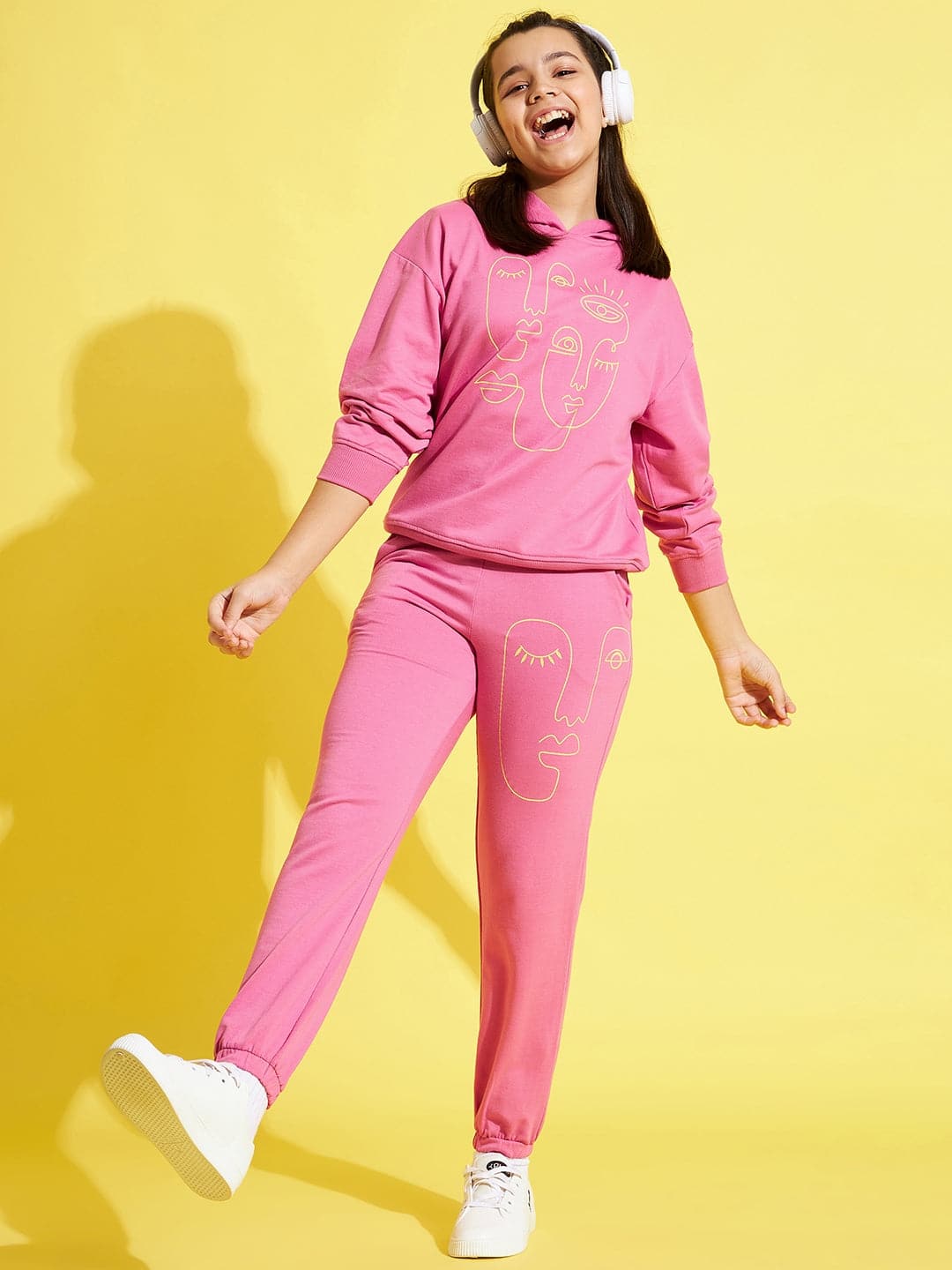 Girls Pink Face Print Hoodie With Joggers