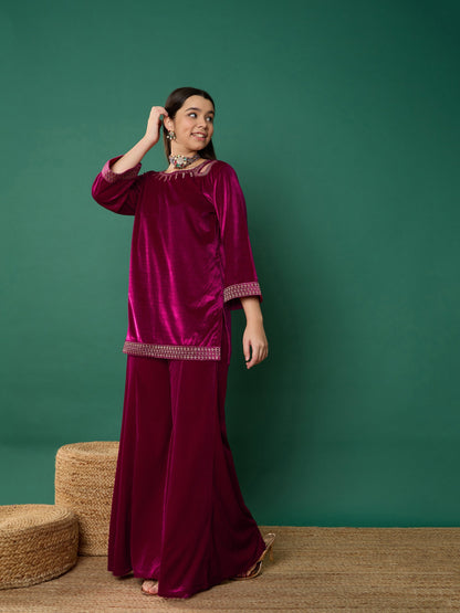 Girl Fuchsia Velvet Emb Short Kurta With Palazzos