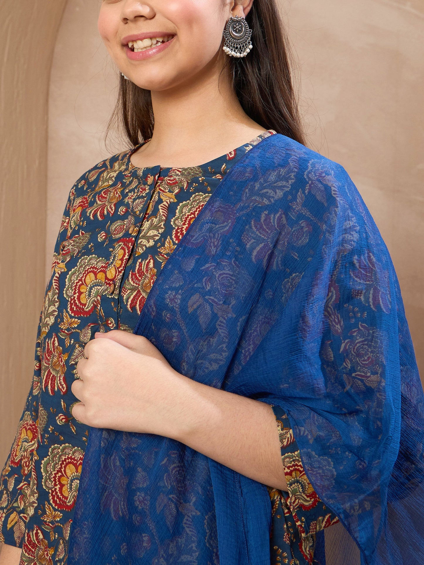Girls Navy Floral Kurta With Pants & Dupatta