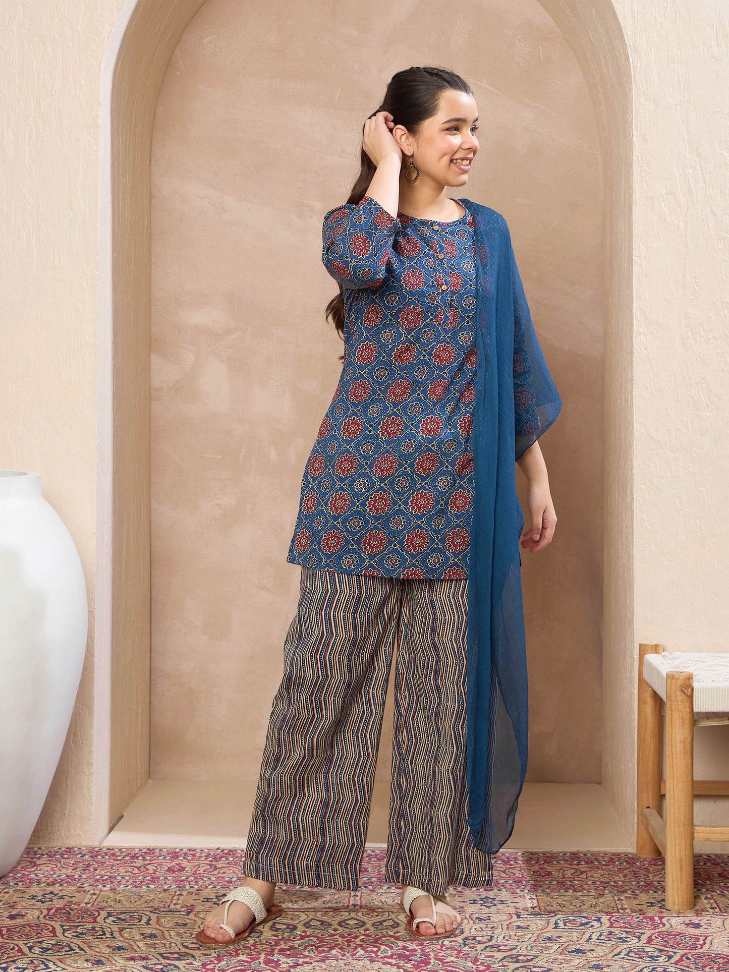 Girls Blue Floral Kurta With Pants & Dupatta