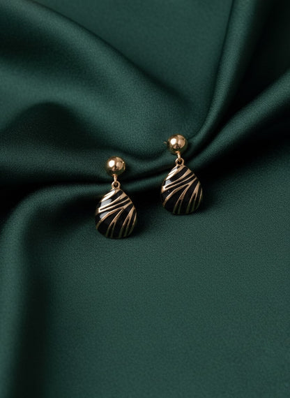 Golden With Black Unique Earring