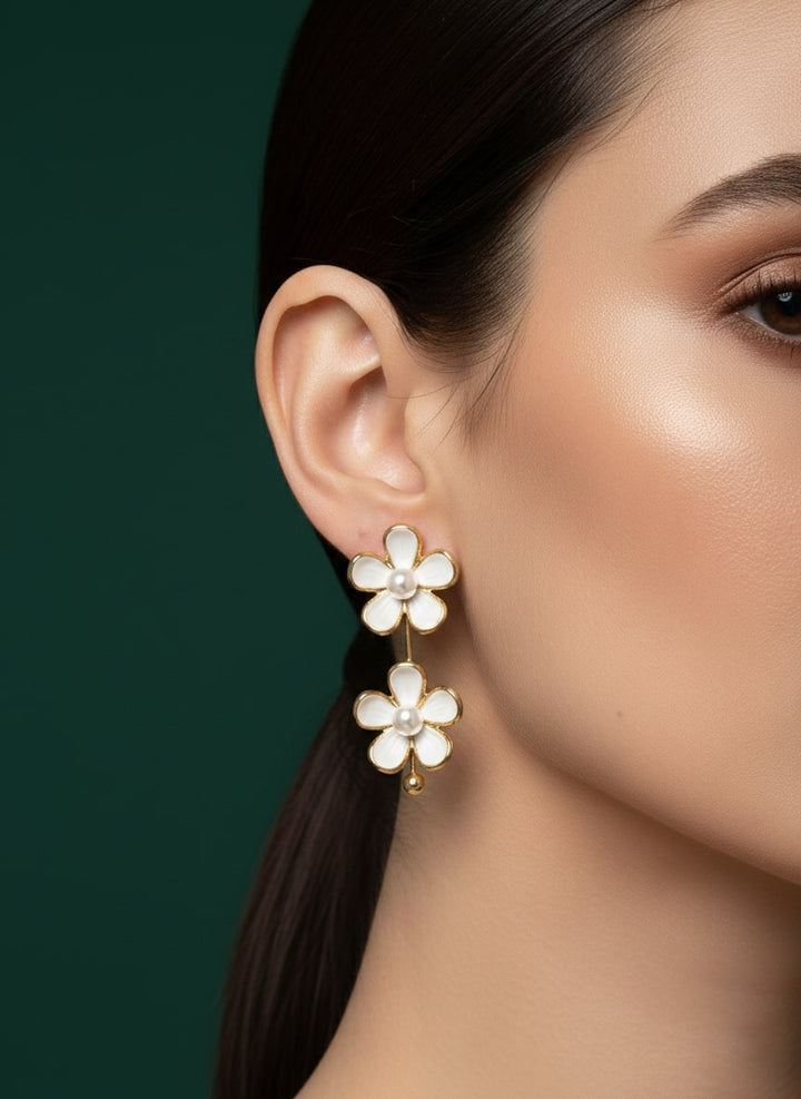 White &amp; Golden Flower Earrings
