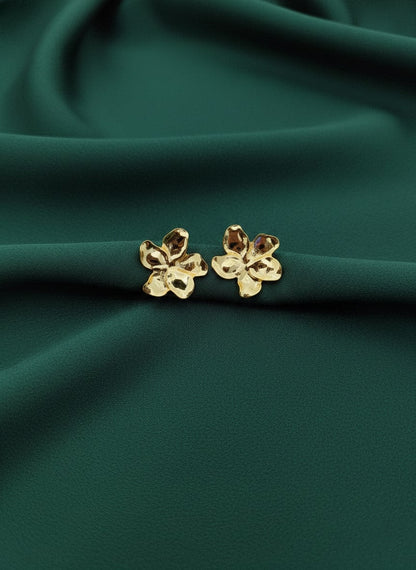 Beautiful Flower Shaped Classic Studs