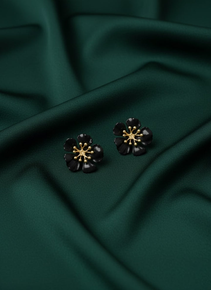 Black &amp; Gold Flower Clasic Studded Earrings