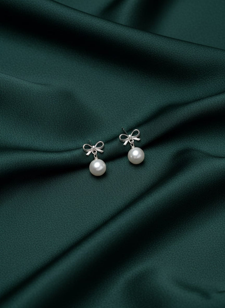 Trendy Bow With Beautiful Pearl Earrings