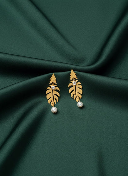 Golden Leaf With Pearl Earring
