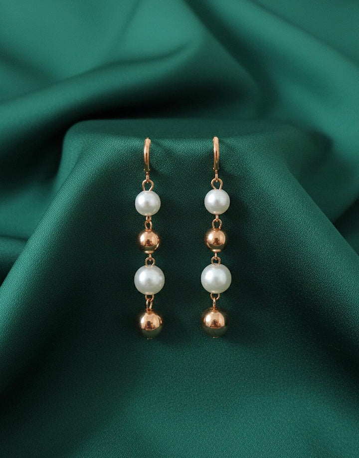 Fancy Gold &amp; White Pearls Earrings