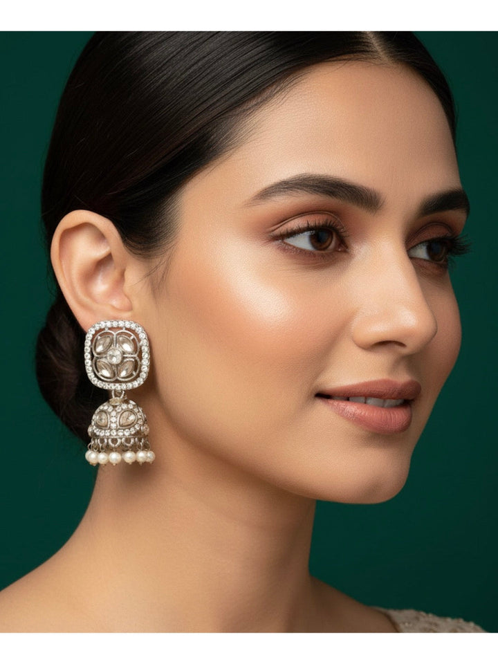 Beautiful Kundan Jhumka