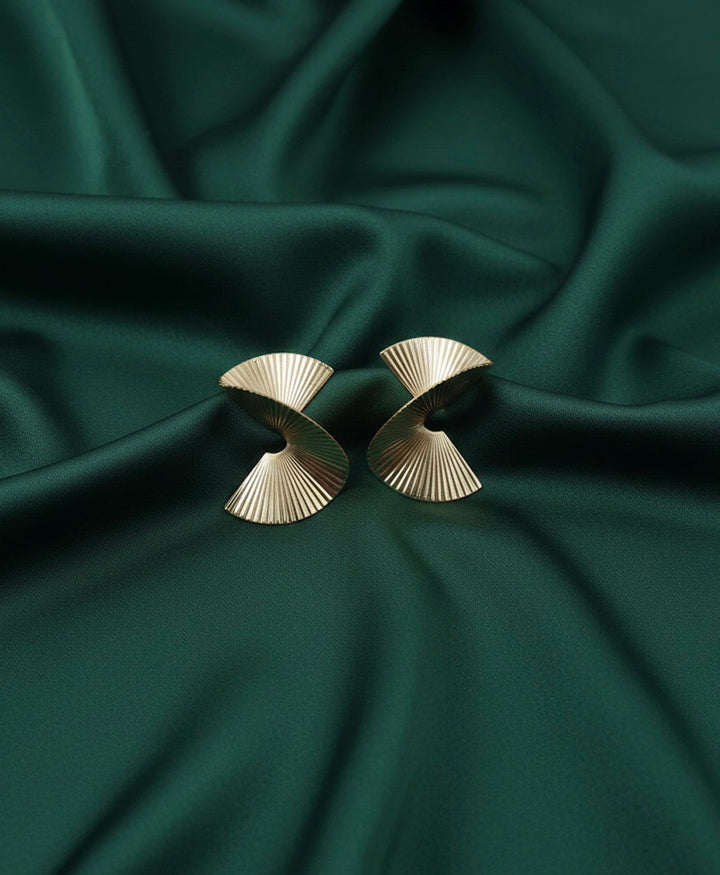 Women Gold Plated Twisted Fan Earing