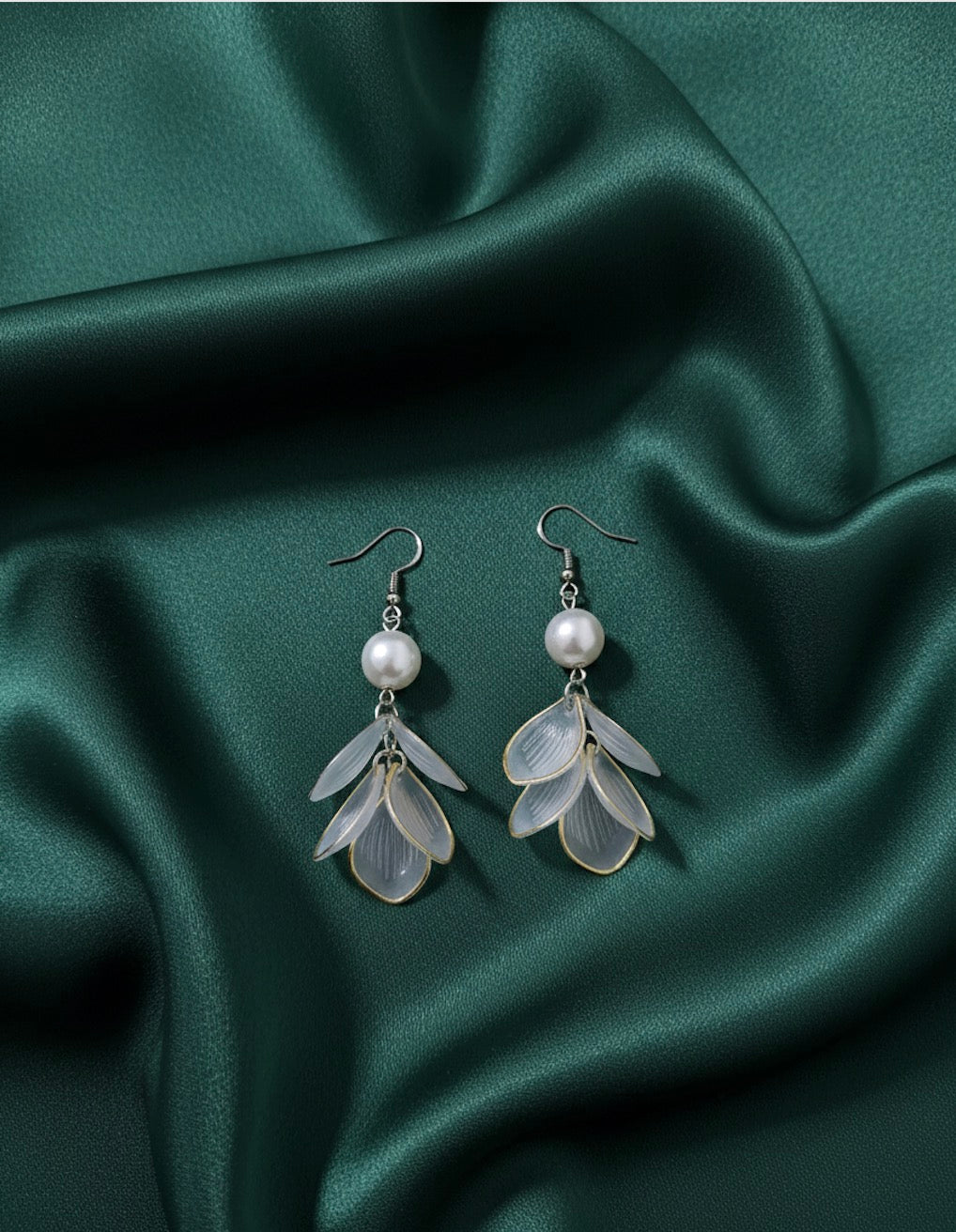 Unique Style Pearl &amp; Petals Earrings