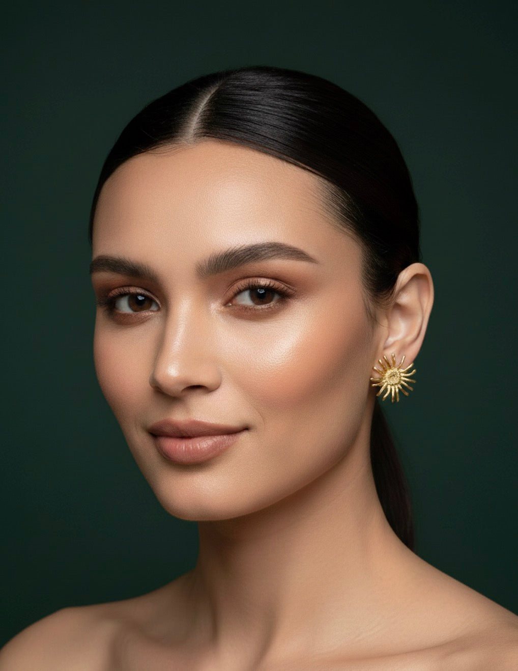 Women Gold Plated Minimal Earing