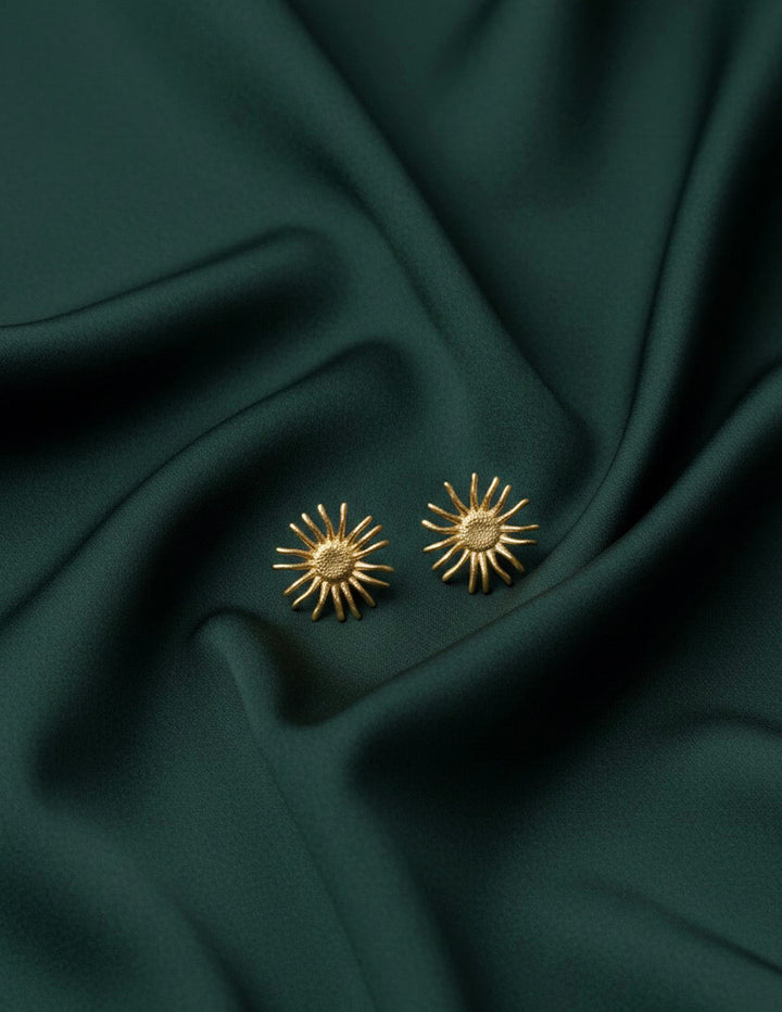 Women Gold Plated Minimal Earing