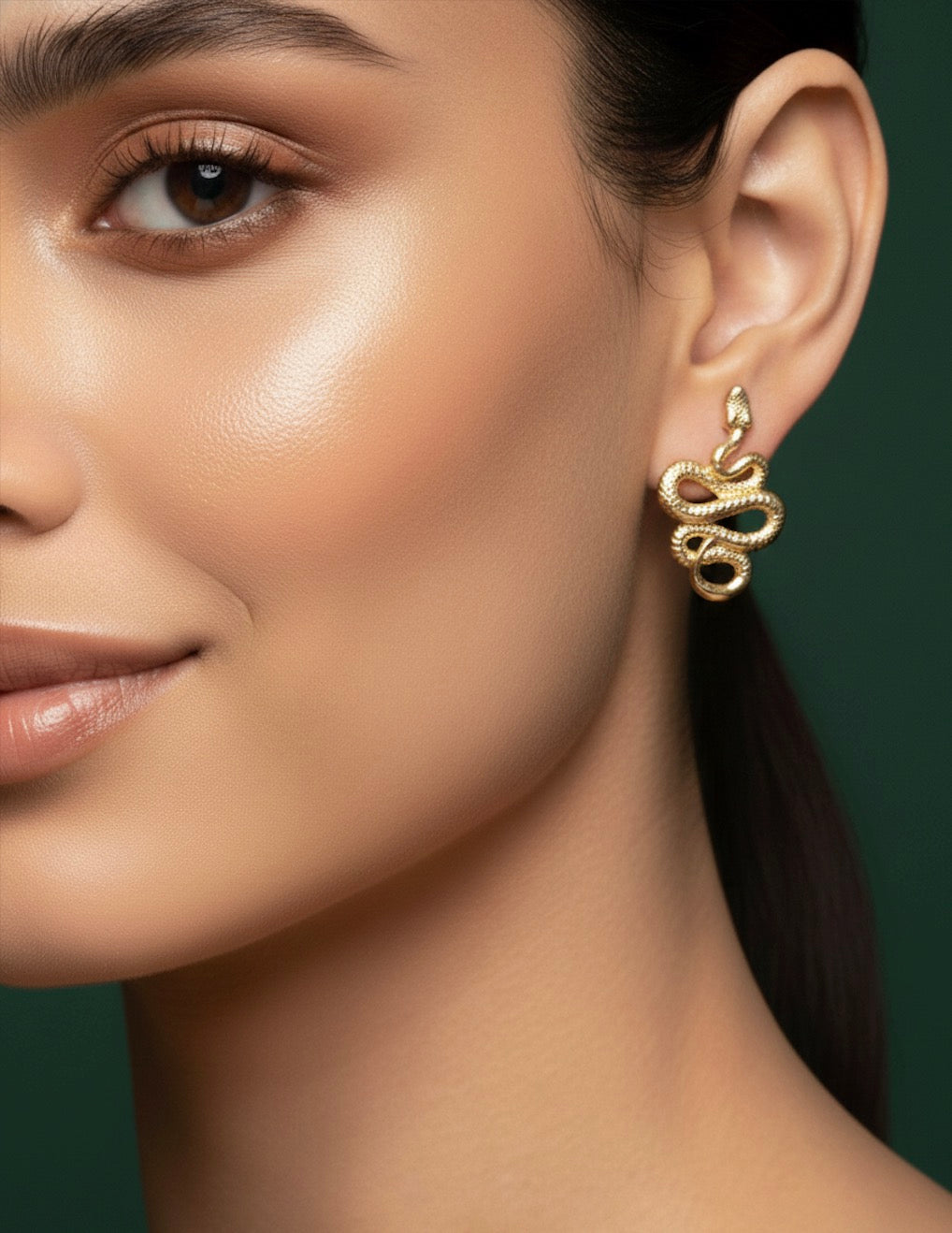 Women Serpenti Shaped Earing