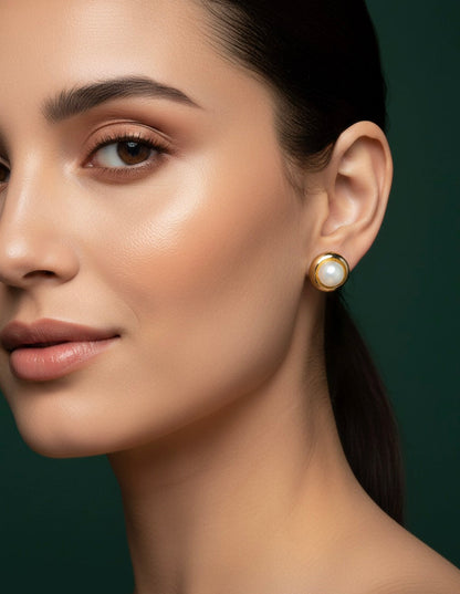 Women Round Pearl Studs
