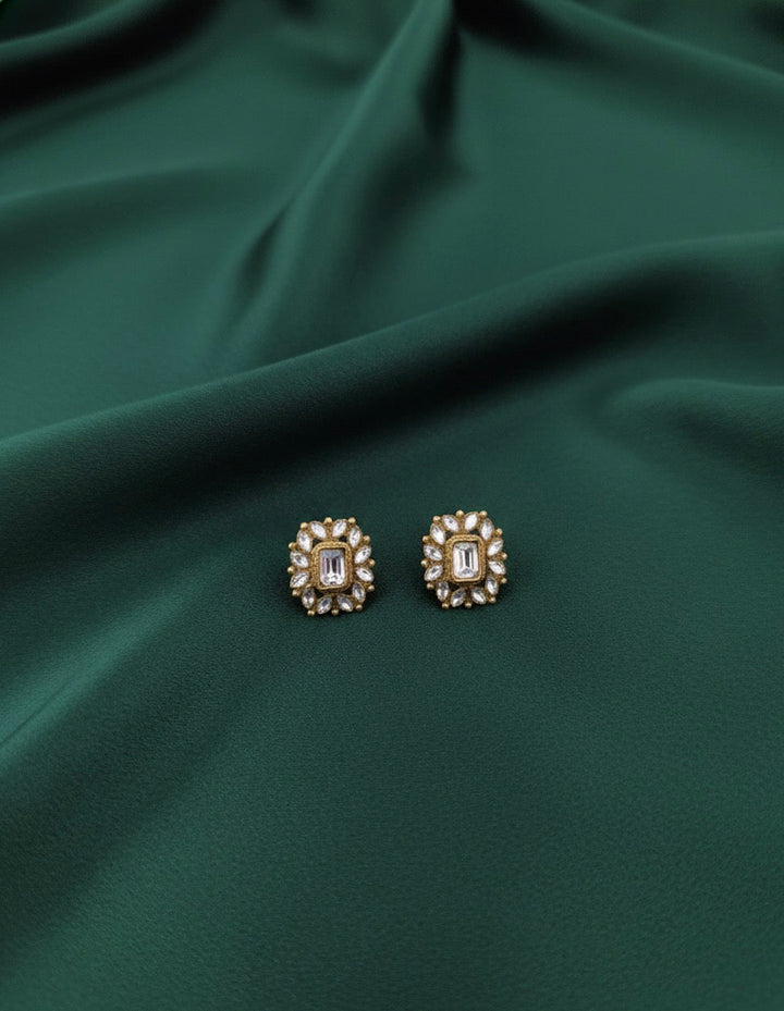 Women Gold Stone Studded Earing