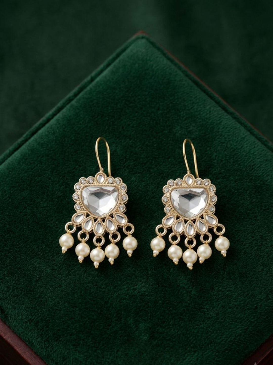 Gold Plated Fancy Kundan &amp; Beaded Earrings