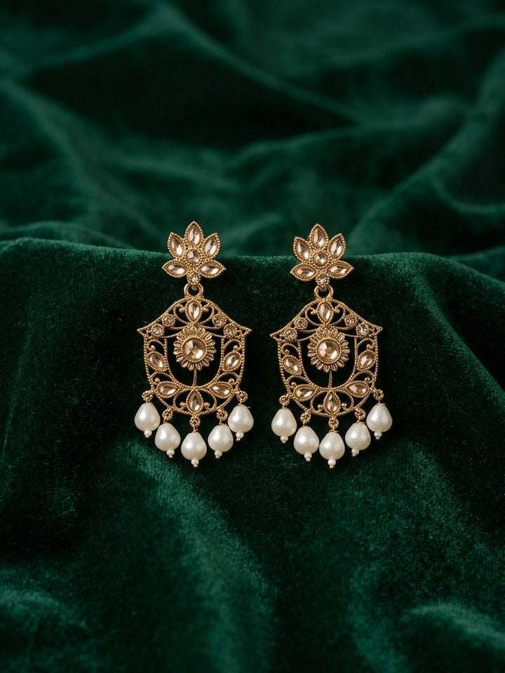 Gold Plated Fancy Kundan &amp; Beaded Earrings